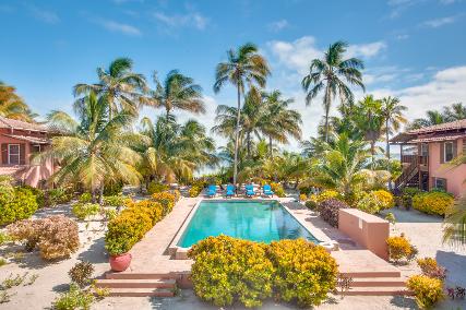 Pool, Beachfront, Belize